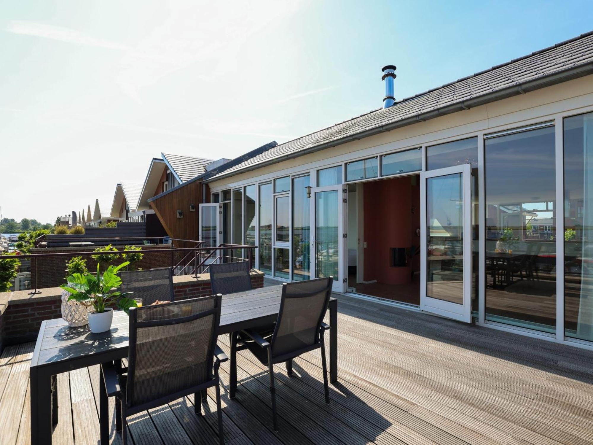 Penthouse Villa Uitgeest ภายนอก รูปภาพ