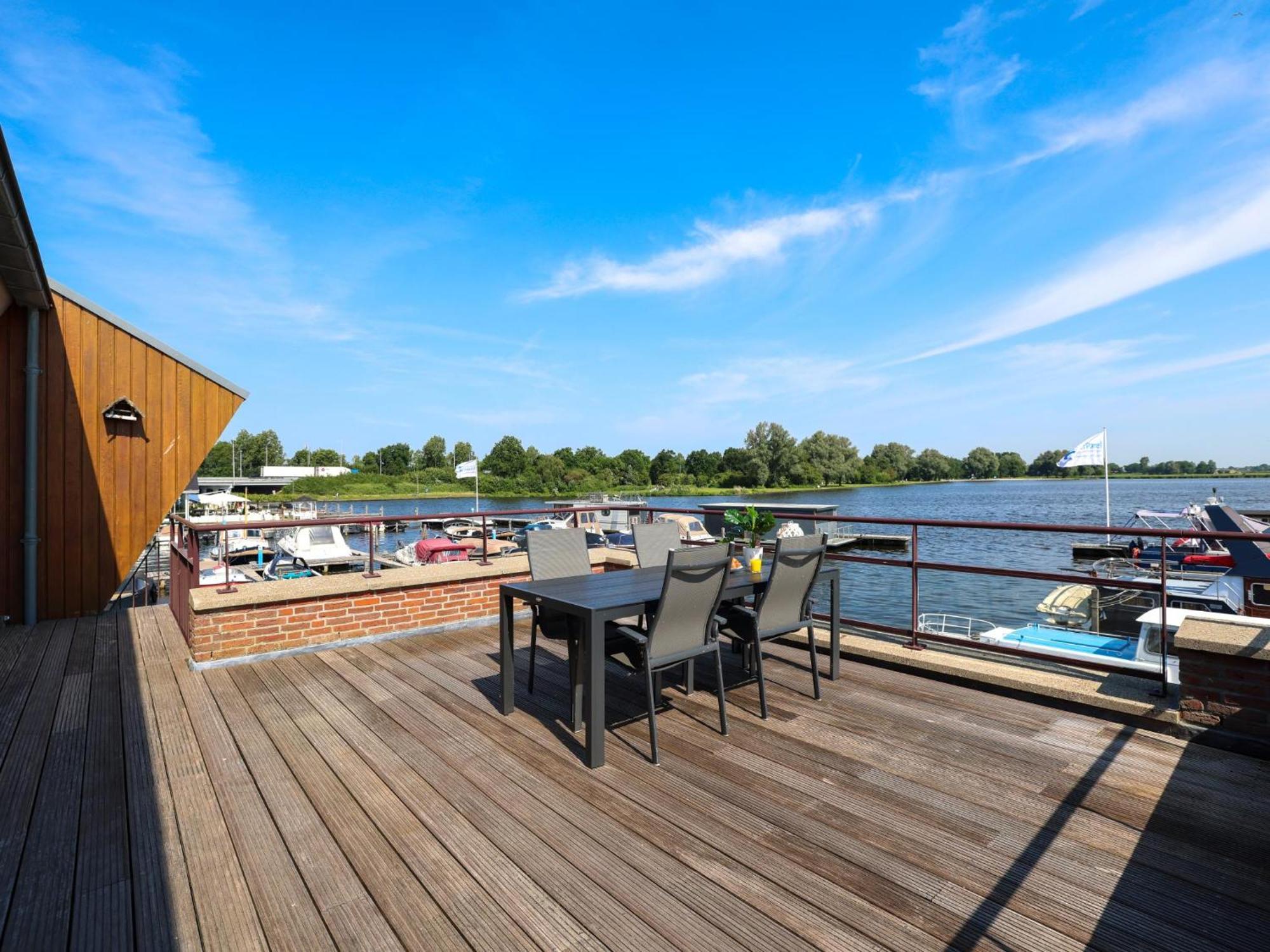 Penthouse Villa Uitgeest ภายนอก รูปภาพ