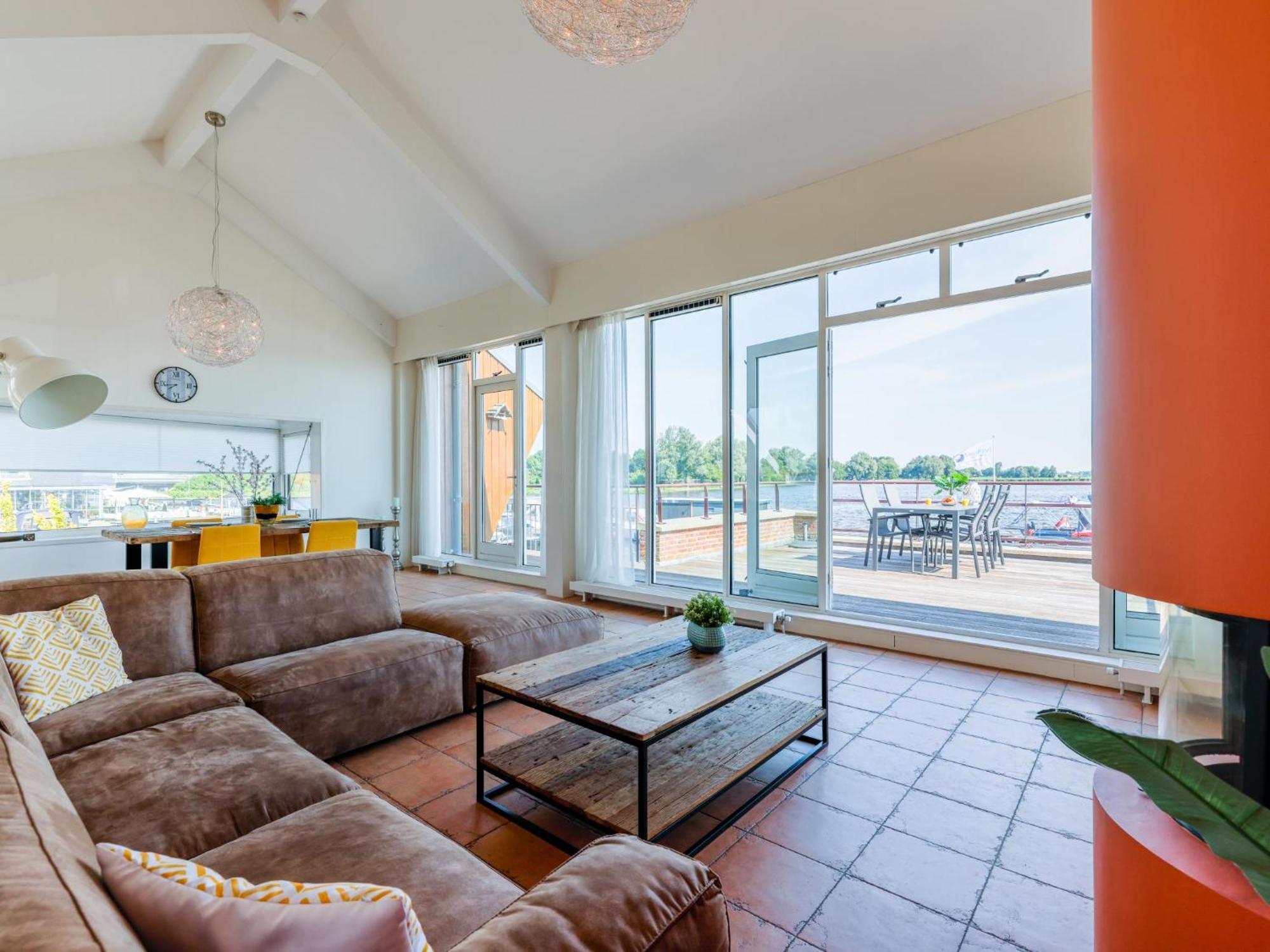 Penthouse Villa Uitgeest ภายนอก รูปภาพ