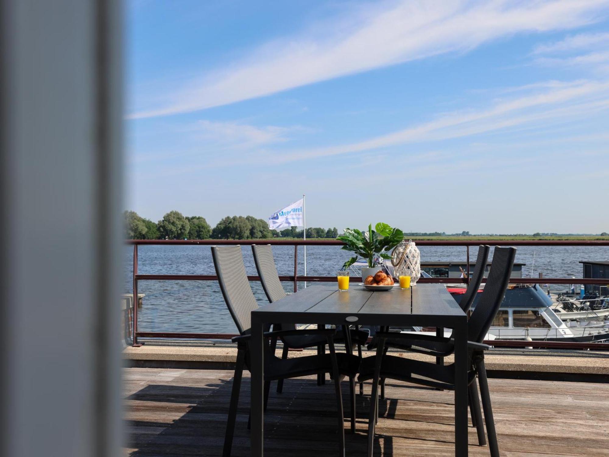 Penthouse Villa Uitgeest ภายนอก รูปภาพ